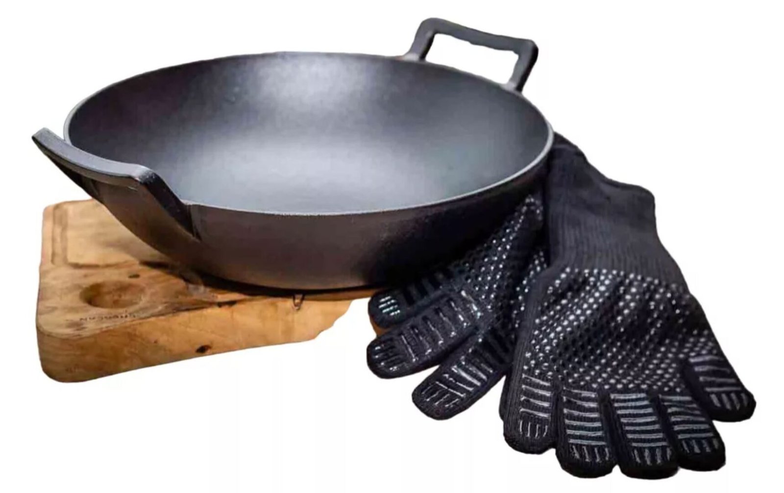 wok con guantes